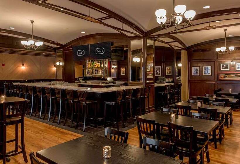 בית מלון כפרי Hilton Boston Park Plaza