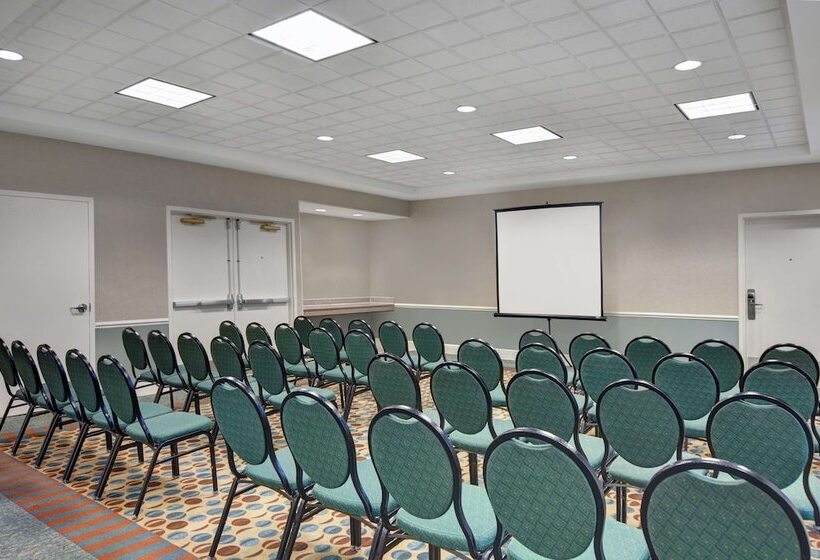 בית מלון כפרי Hilton Garden Inn Jacksonville Jtb/deerwood Park