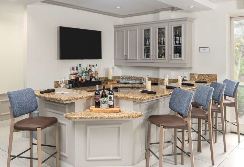 هتل Hilton Garden Inn Lafayette/cajundome