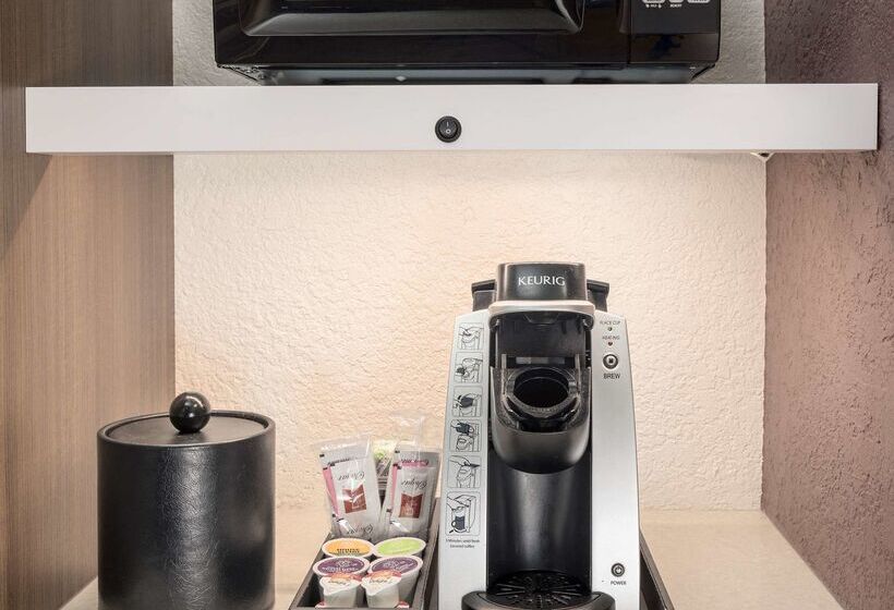 هتل Hilton Garden Inn Lafayette/cajundome