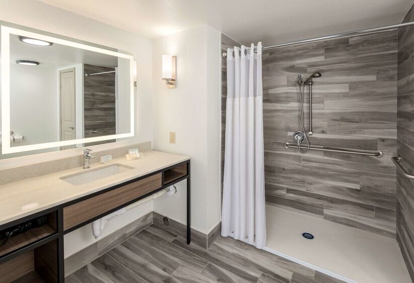 هتل Hilton Garden Inn Lafayette/cajundome