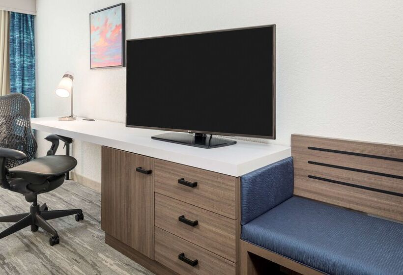 هتل Hilton Garden Inn Lafayette/cajundome