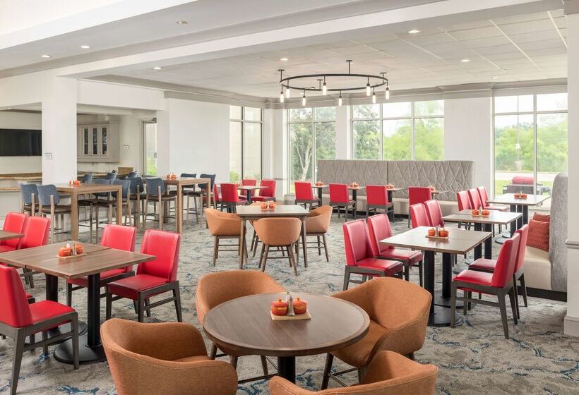 هتل Hilton Garden Inn Lafayette/cajundome