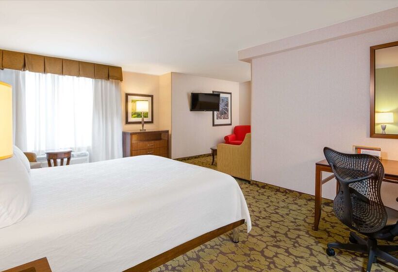 Отель Hilton Garden Inn Portland Airport