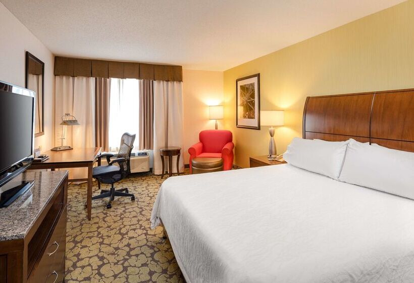 Отель Hilton Garden Inn Portland Airport