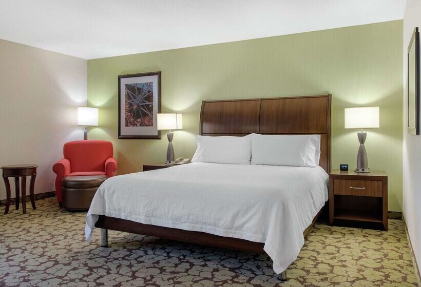 Отель Hilton Garden Inn Portland Airport