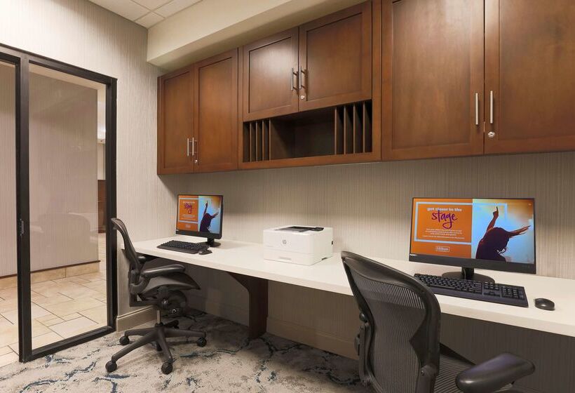 هتل Hilton Garden Inn Raleigh Durham/research Triangle Park