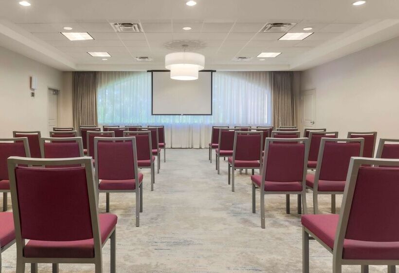 هتل Hilton Garden Inn Raleigh Durham/research Triangle Park