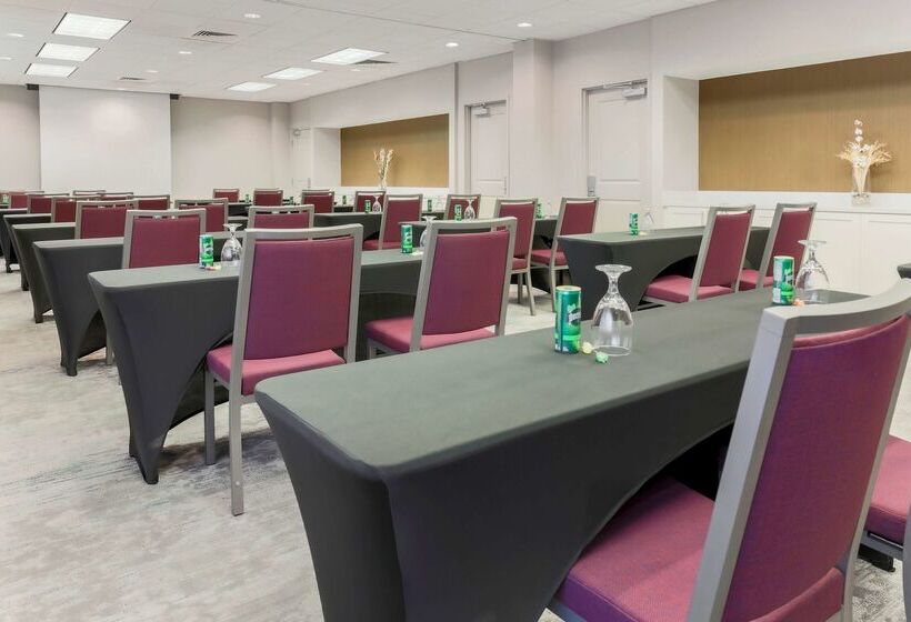 هتل Hilton Garden Inn Raleigh Durham/research Triangle Park