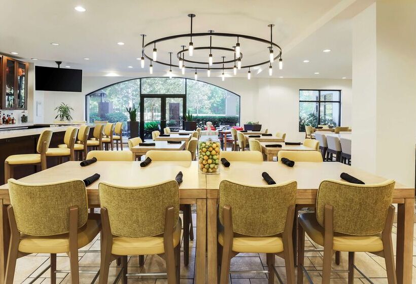 هتل Hilton Garden Inn Raleigh Durham/research Triangle Park