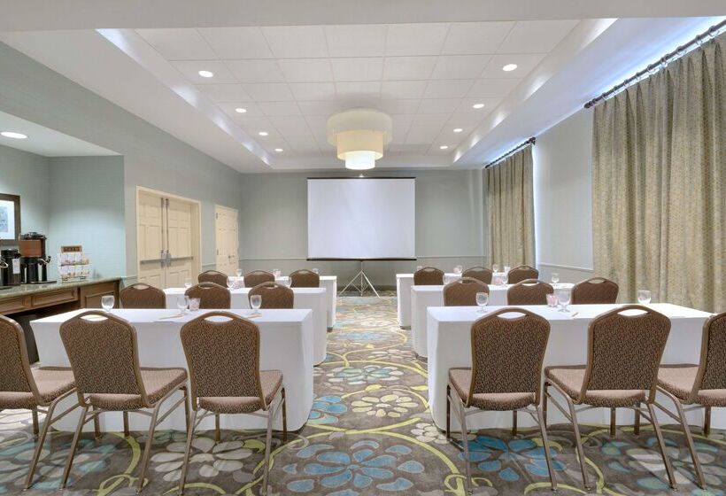 Отель Hilton Garden Inn Worcester