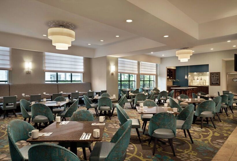 Отель Hilton Garden Inn Worcester