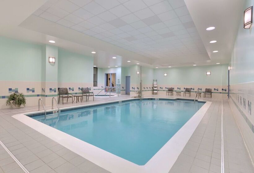 Отель Hilton Garden Inn Worcester