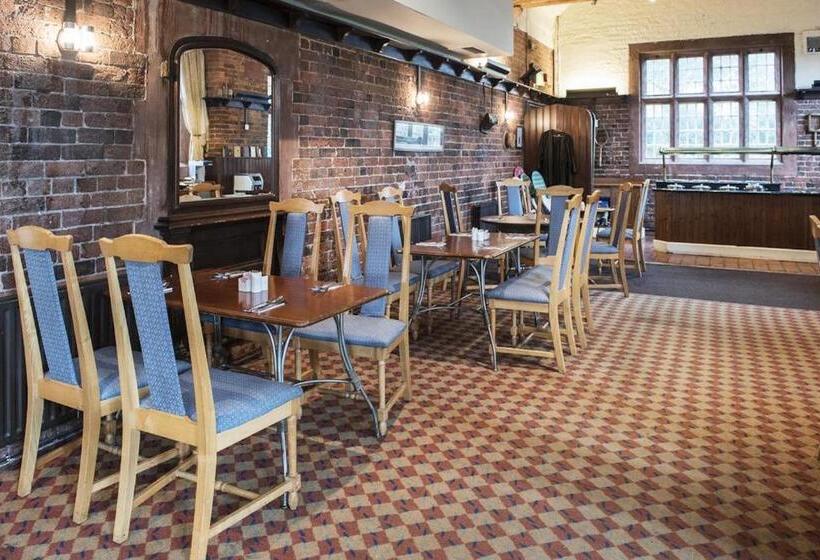 ホテル Himley Country