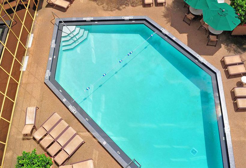 בית מלון כפרי Sawgrass Grand