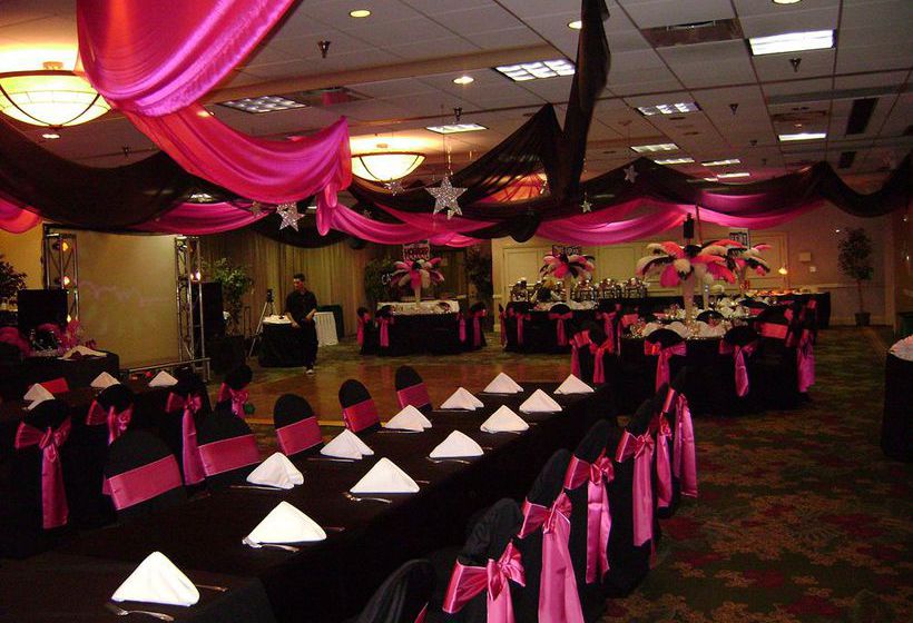 Отель Sawgrass Grand