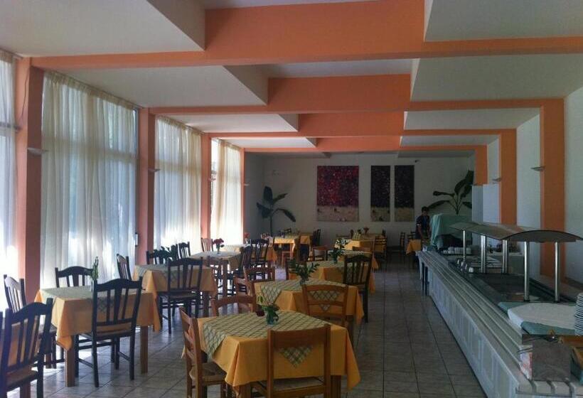 Отель Ipsos Beach