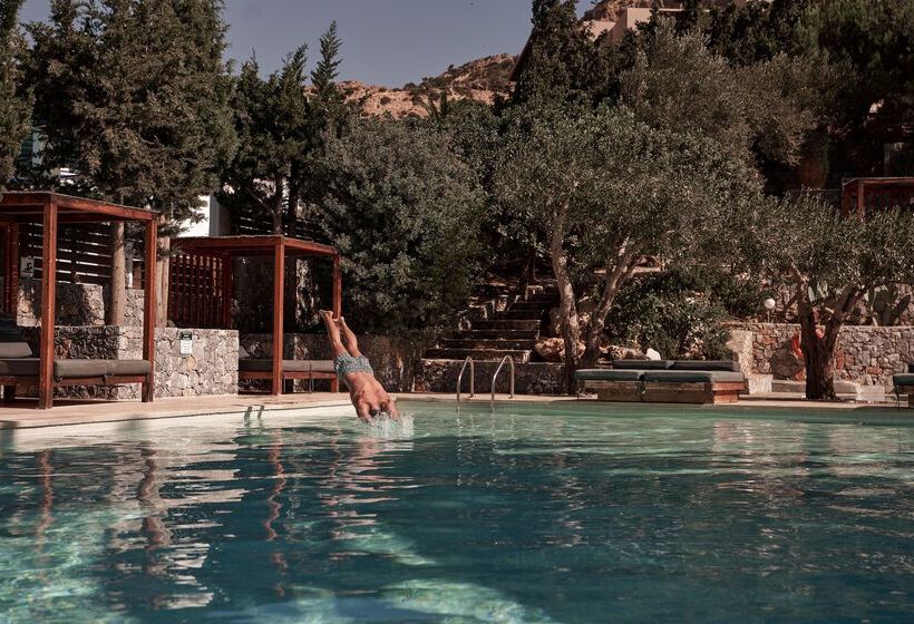 فندق Paralos Irini Mare