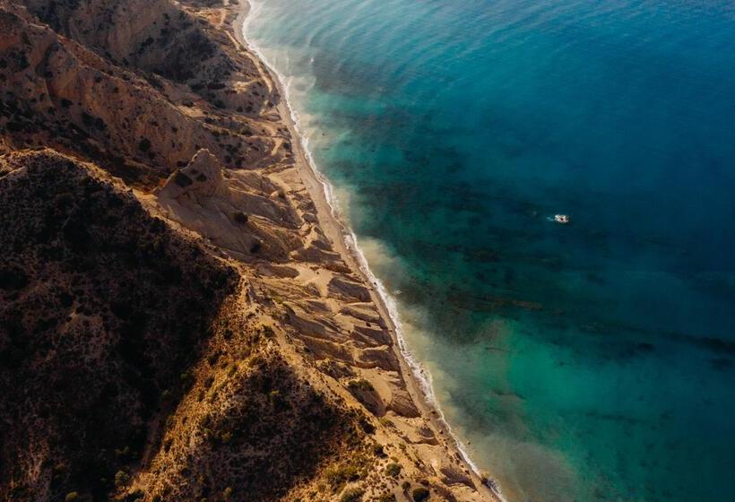 فندق Paralos Irini Mare