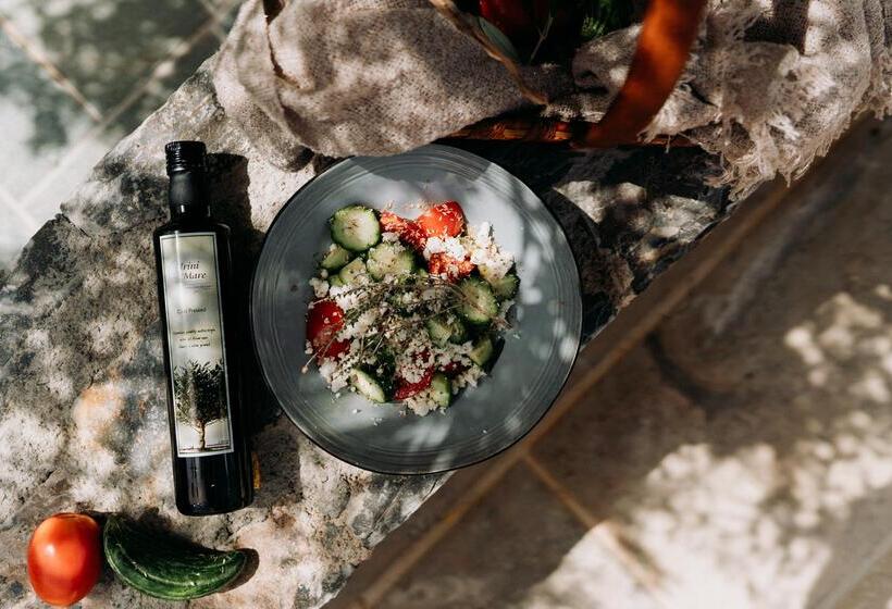 فندق Paralos Irini Mare