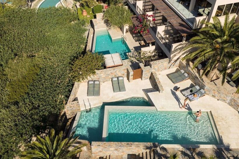 فندق Paralos Irini Mare