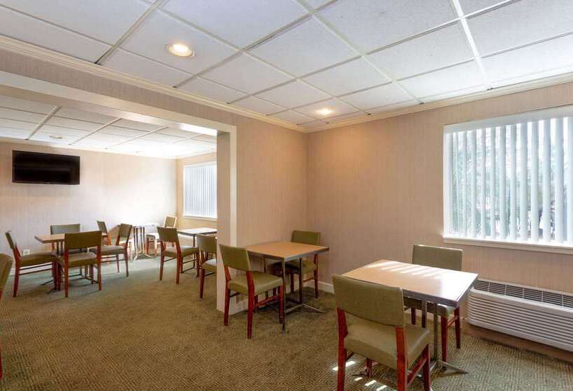 호텔 La Quinta Inn & Suites By Wyndham Jacksonville Mandarin