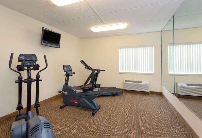 호텔 La Quinta Inn & Suites By Wyndham Jacksonville Mandarin