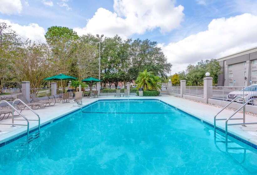 فندق La Quinta Inn & Suites By Wyndham Jacksonville Mandarin