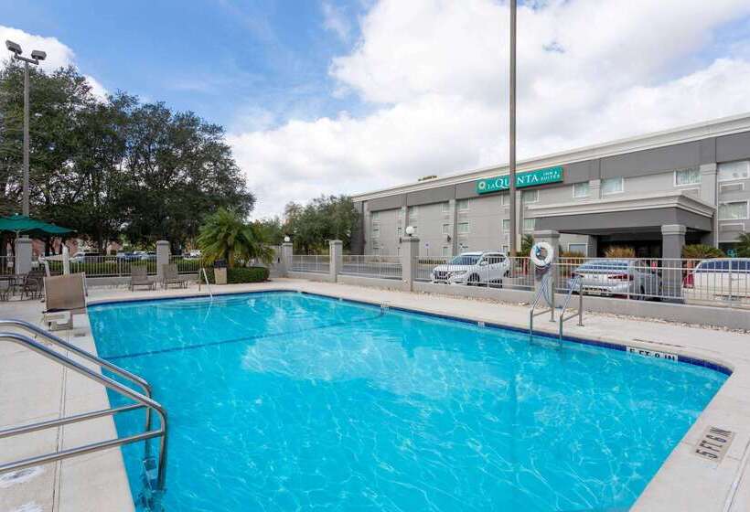 호텔 La Quinta Inn & Suites By Wyndham Jacksonville Mandarin