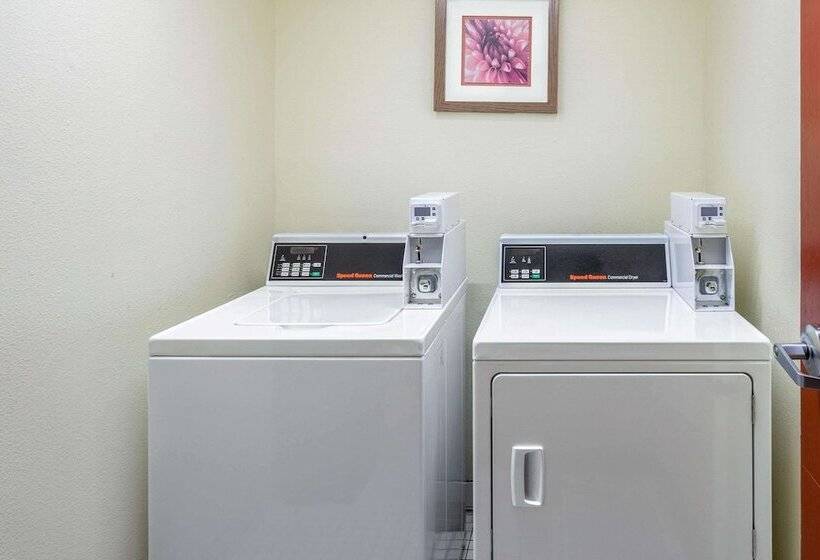 호텔 La Quinta Inn & Suites By Wyndham Jacksonville Mandarin