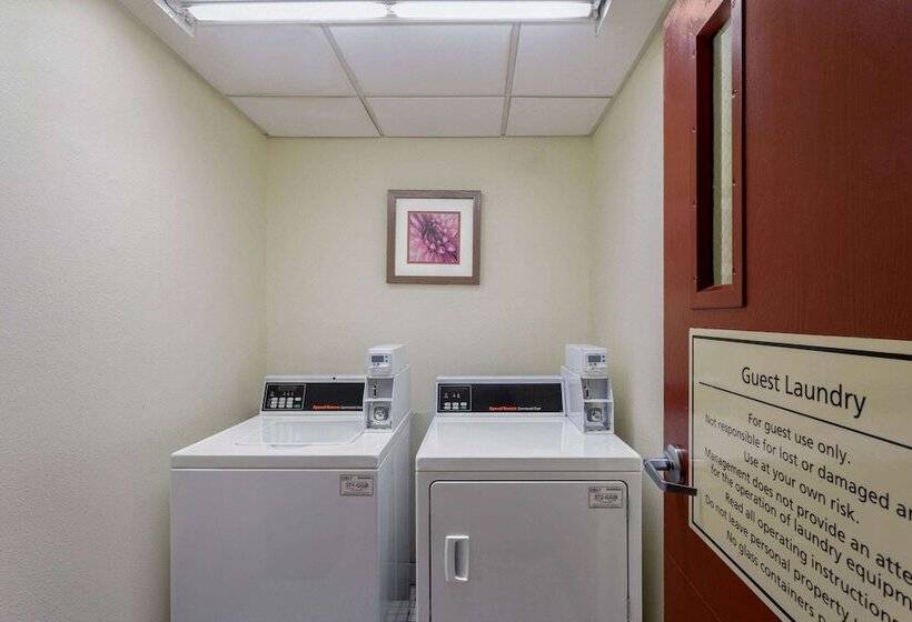 호텔 La Quinta Inn & Suites By Wyndham Jacksonville Mandarin