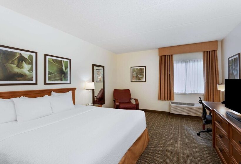 호텔 La Quinta Inn & Suites By Wyndham Jacksonville Mandarin