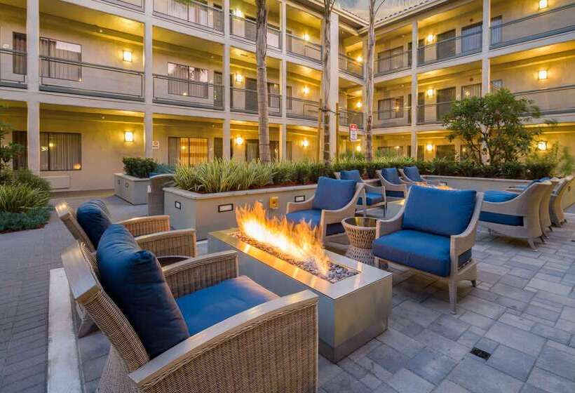 فندق La Quinta By Wyndham Orange County Airport