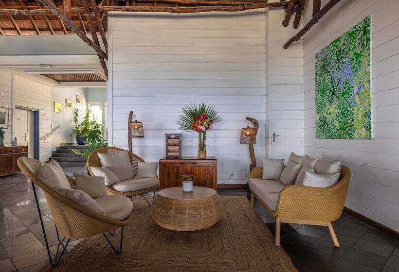Hotel Le Boucan Canot