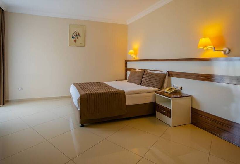 فندق Le Monde Beach Resort & Spa