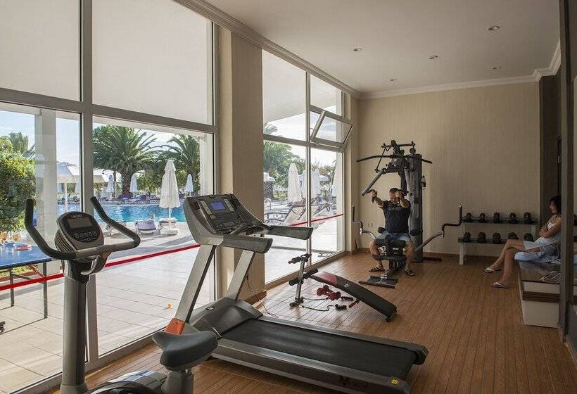 فندق Le Monde Beach Resort & Spa