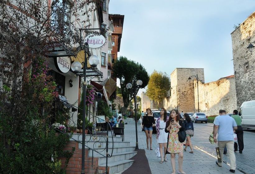 هتل Megara Palace Oldcity