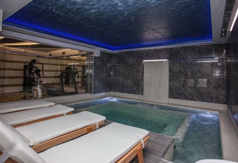 Melrose Rethymno By Mage Hotels