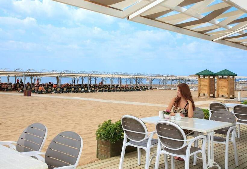 Отель Novum Garden Side