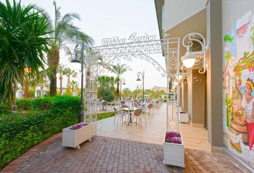 Отель Novum Garden Side