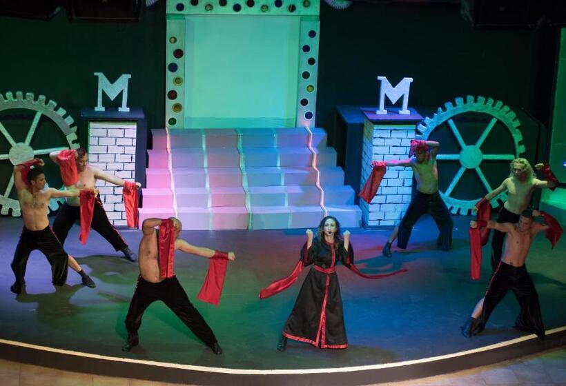 Отель Novum Garden Side