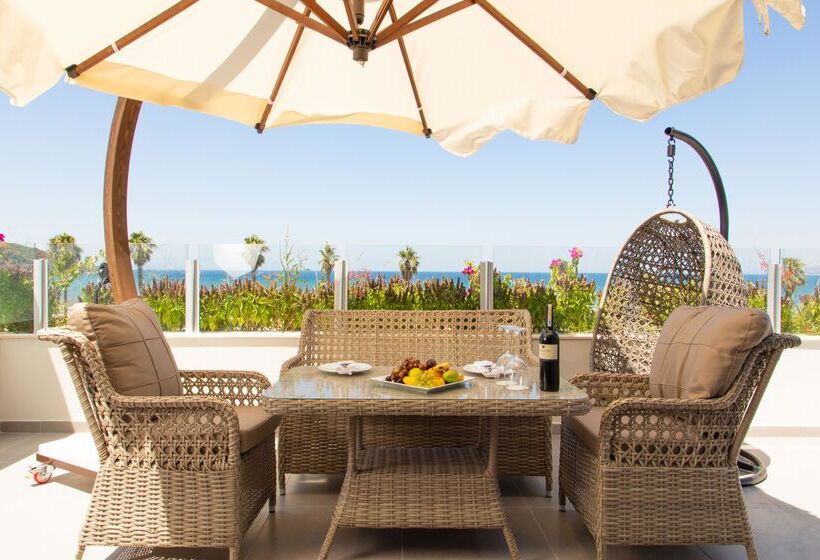 Отель Palm Wings Ephesus Beach Resort