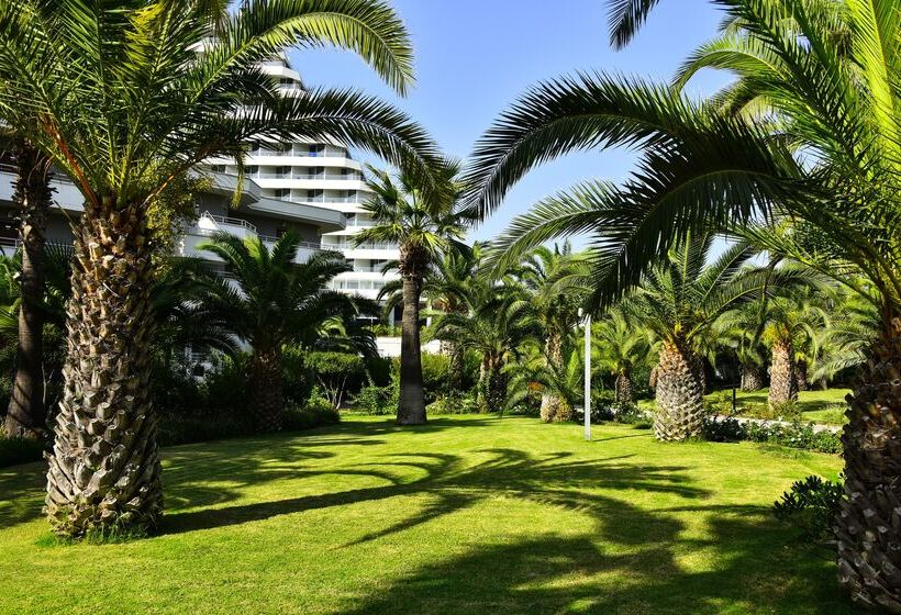 Отель Palm Wings Ephesus Beach Resort