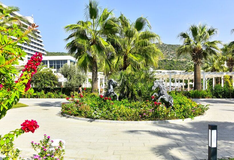 Отель Palm Wings Ephesus Beach Resort