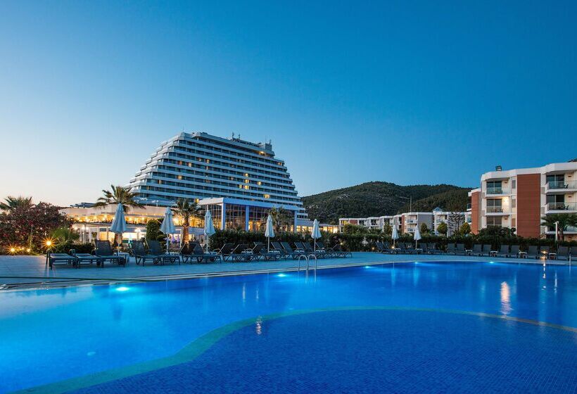 Отель Palm Wings Ephesus Beach Resort