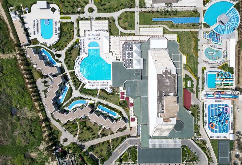 Отель Palm Wings Ephesus Beach Resort