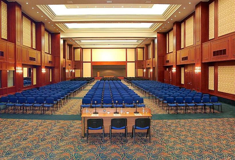 Отель Palm Wings Ephesus Beach Resort