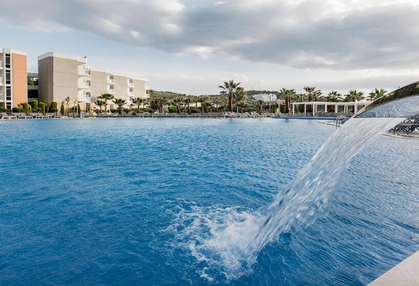 Отель Palm Wings Ephesus Beach Resort