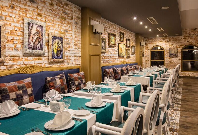 Отель Palm Wings Ephesus Beach Resort