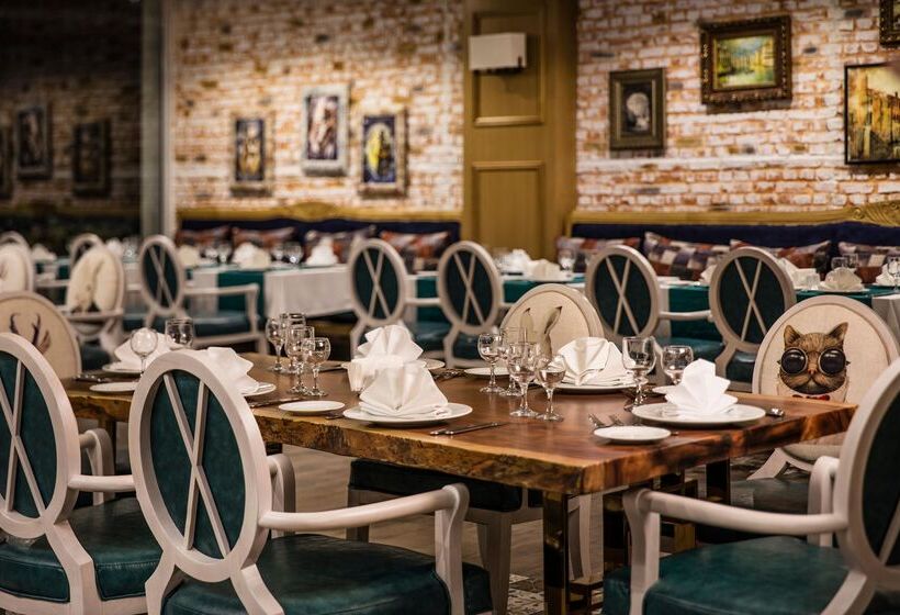 Отель Palm Wings Ephesus Beach Resort